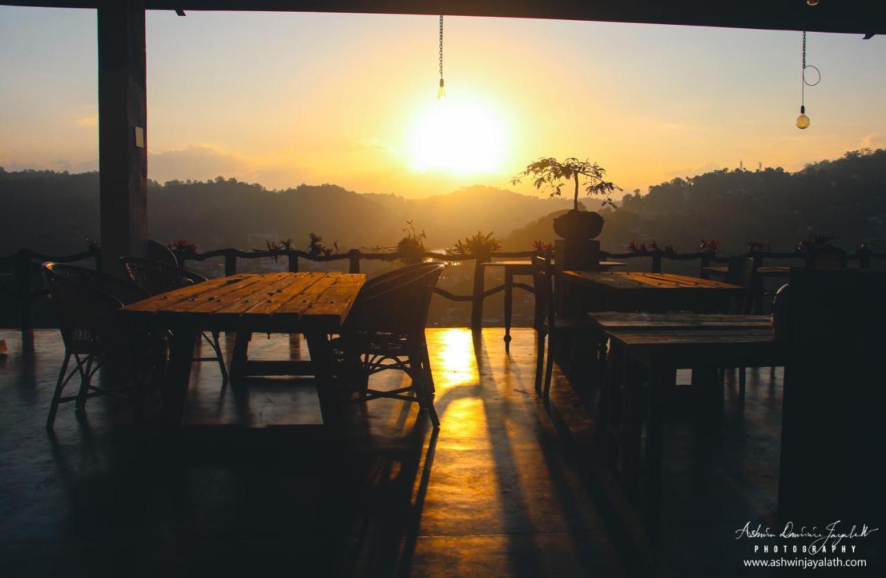 Square Peg Bed & Breakfast Kandy Dış mekan fotoğraf
